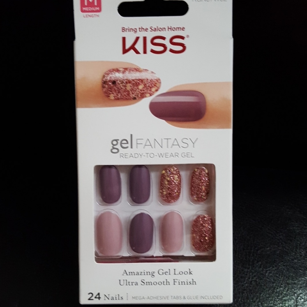 Adhesive gel nails